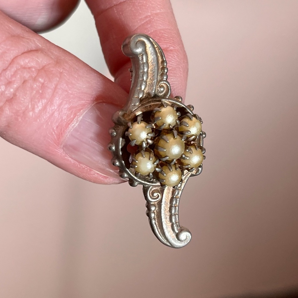 Antique Art Nouveau Victorian Goth Grey glass Pearl Silver Brooch small - Picture 5 of 13